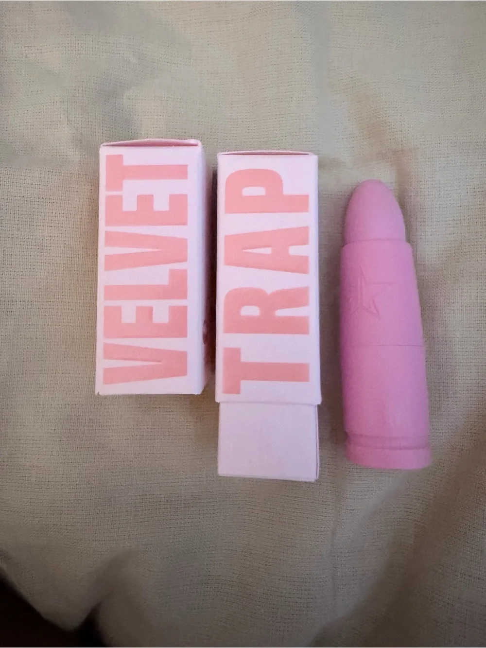 Jeffree Star Velvet Trap Lipstick - Communion Wine